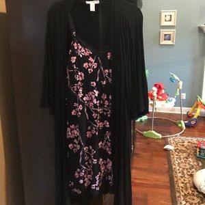 Pea in the pod robe and nursing nightgown